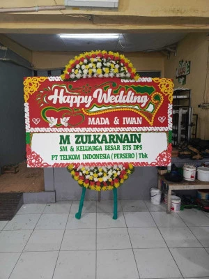 Papan Bunga di Warunggunung